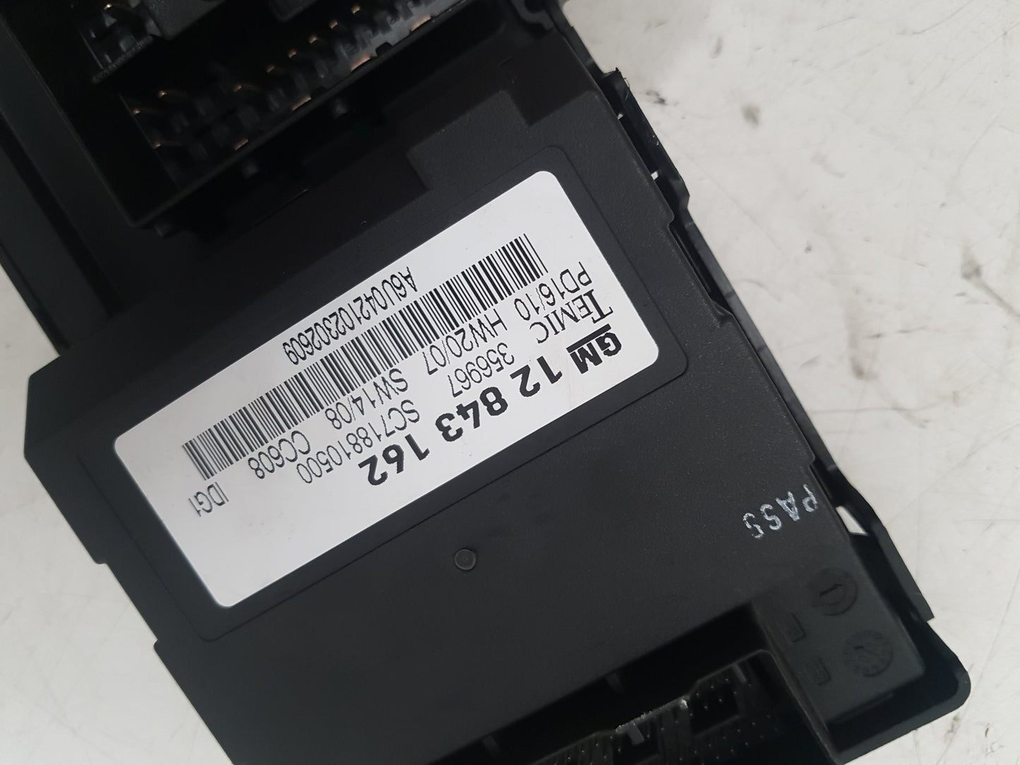 2007 - 2015 Saab 9-3  Estate Body Control Module 2 843 162
