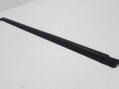 2004 - 2007 Volvo V70  Estate WINDOW SCRAPER