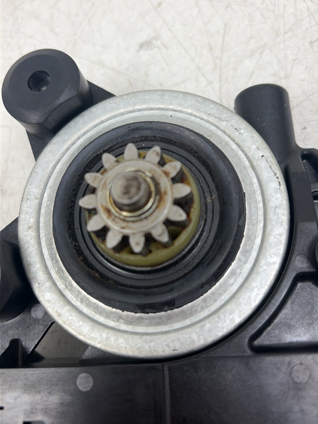 2007 - 2012 Volvo C30 533 Hatchback Right Front Window Regulator/Motor 30798104