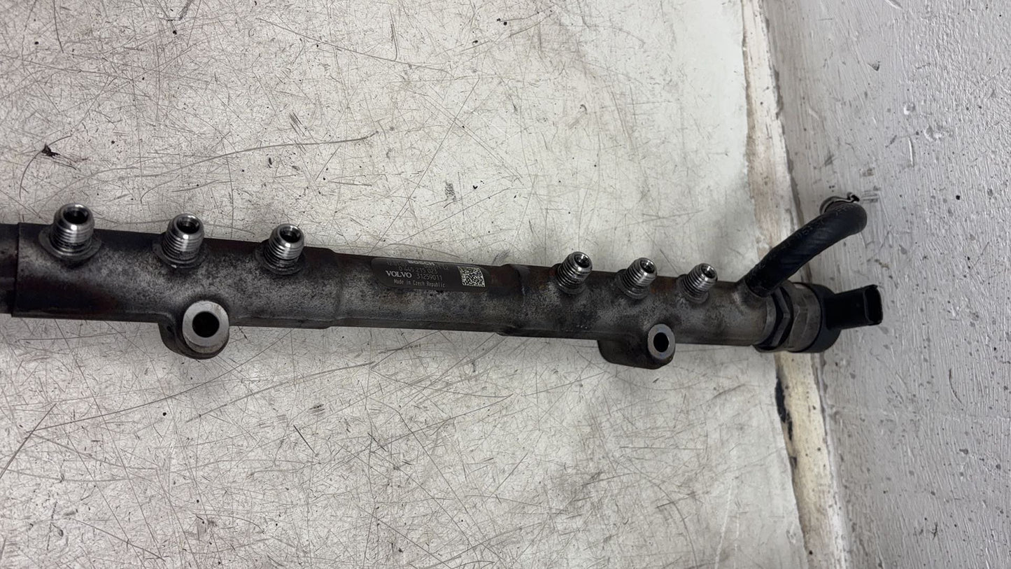 2003 - 2014 Volvo XC90 I 275 Estate Injection Rail 31259011