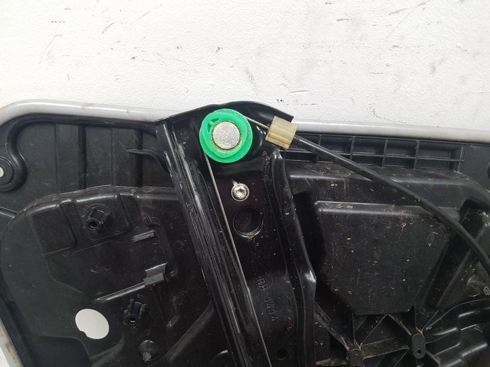 2014 Volvo V40  Hatchback WINDOW REGULATOR/MECH ELECTRIC  (FRONT DRIVER SIDE) 31276216