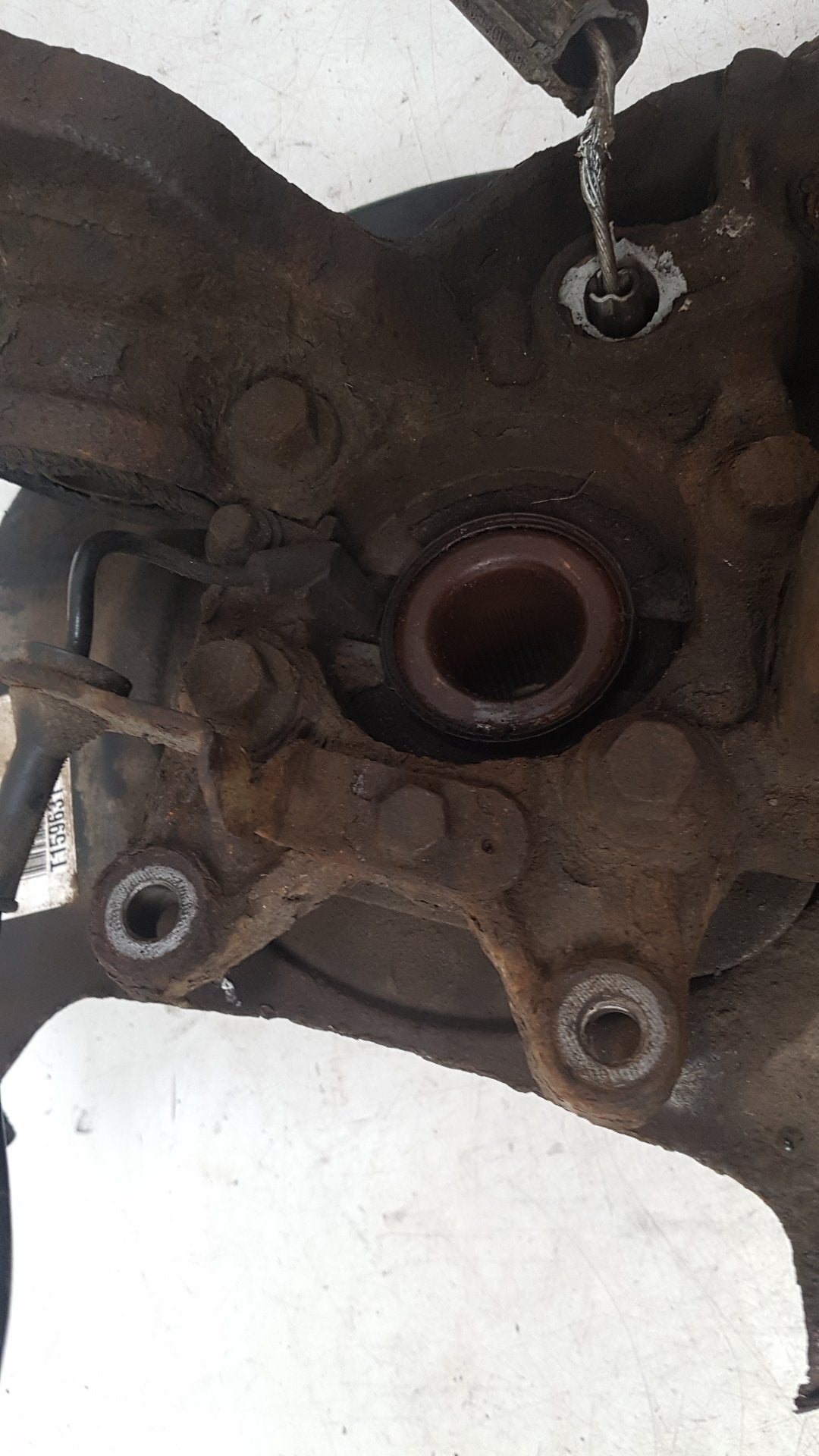 2003 - 2014 Volvo XC90 I 275 Estate Right Rear Hub Assembly 30769118