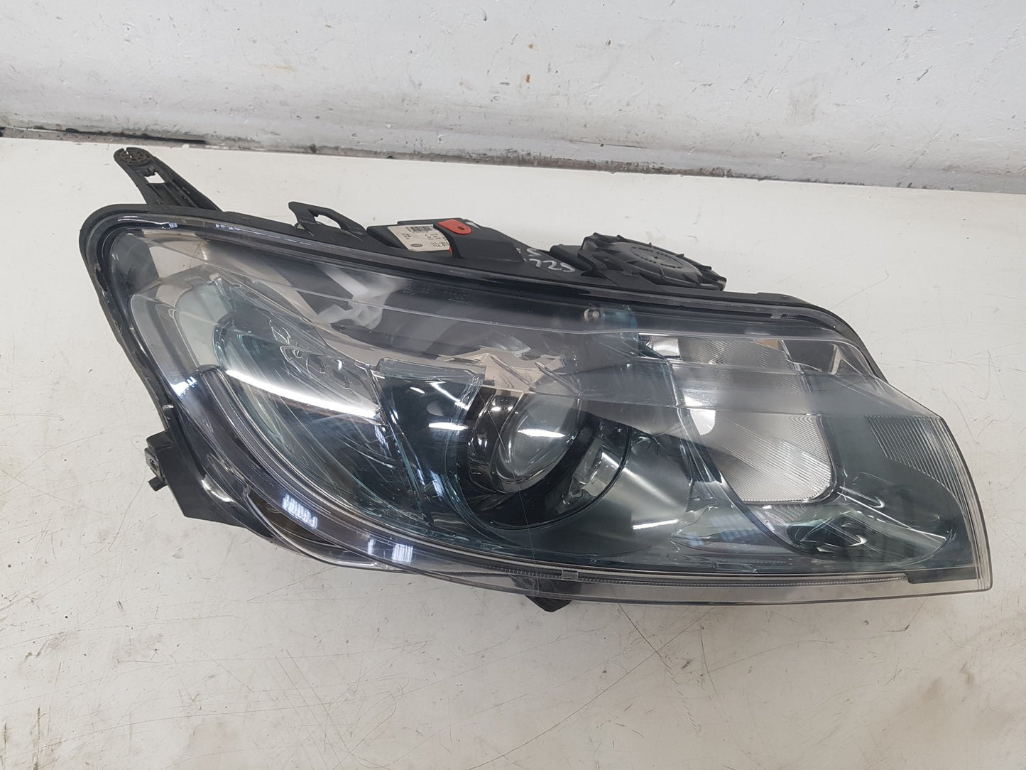 2010 - 2012 Saab 9-5  Saloon Right Headlight 12775737