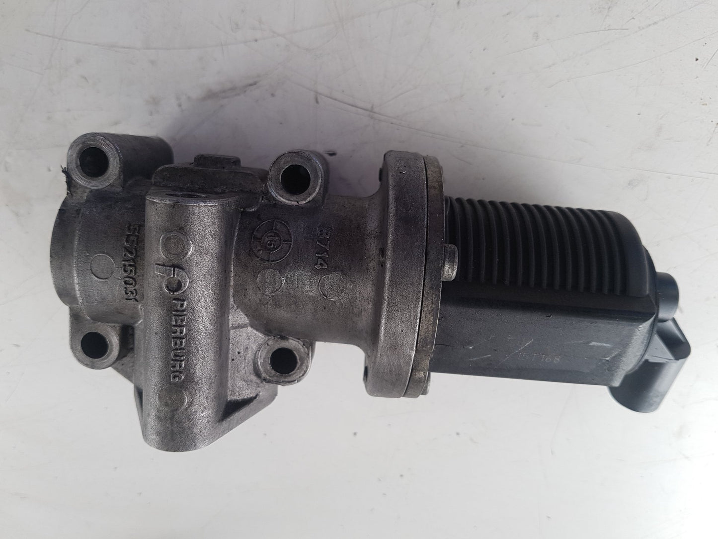 2006 - 2009 Saab 9-5  Estate EGR Valve 55215031