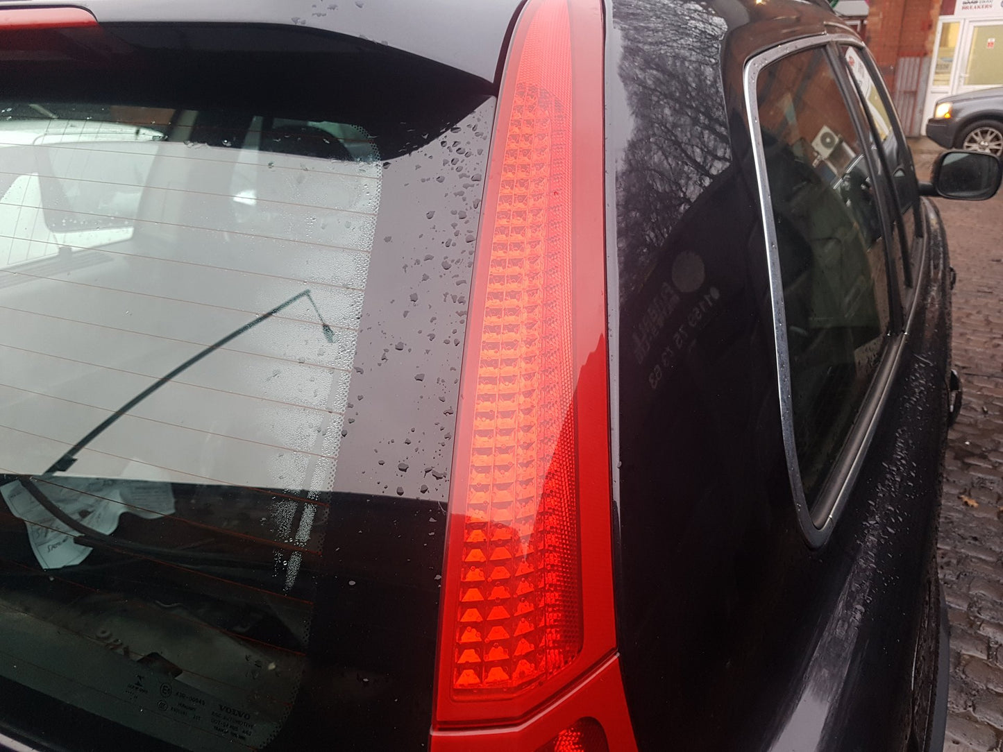 2011 - 2014 Volvo XC90  Estate Right Taillight