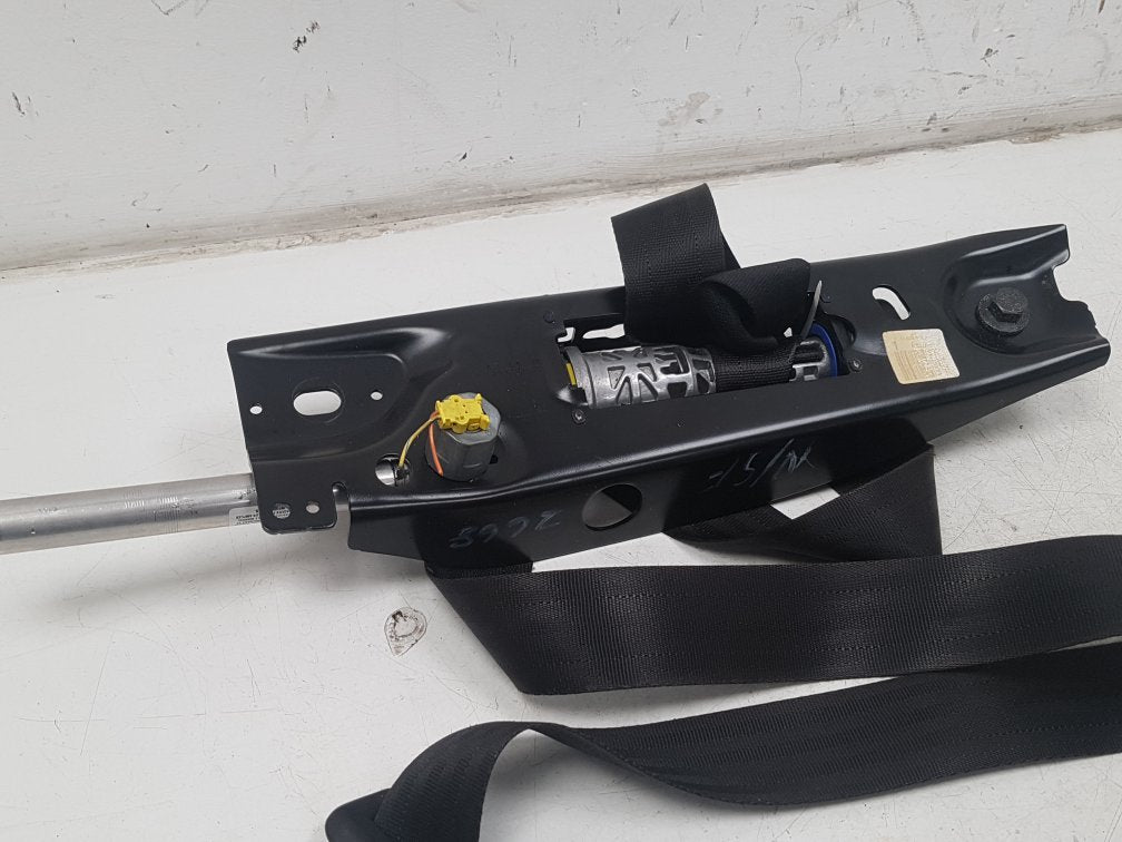 2007 - 2016 Volvo V70  Estate Left Front Seat Belt