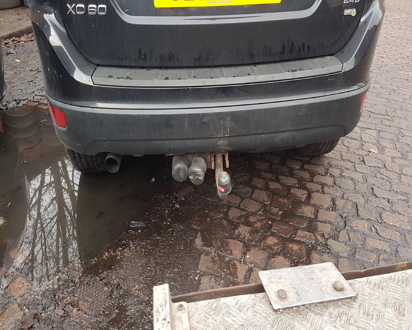 2009 - 2013 Volvo XC60  Estate Rear Bumper
