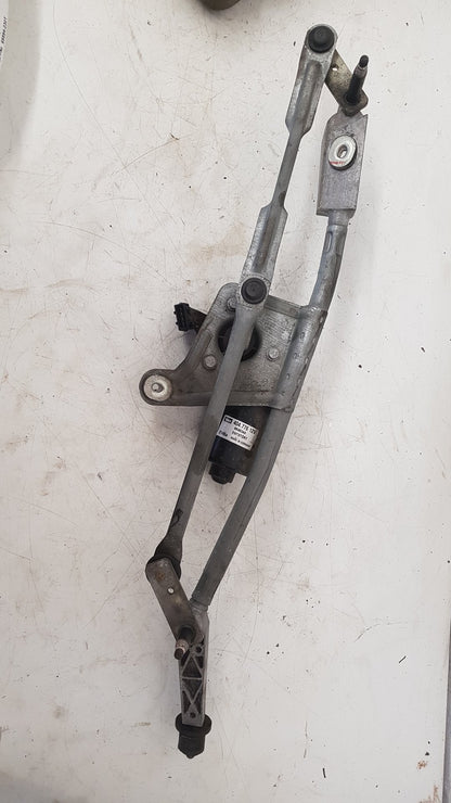 2005 Volvo S60  Saloon WIPER MOTOR (FRONT) & LINKAGE 8648344