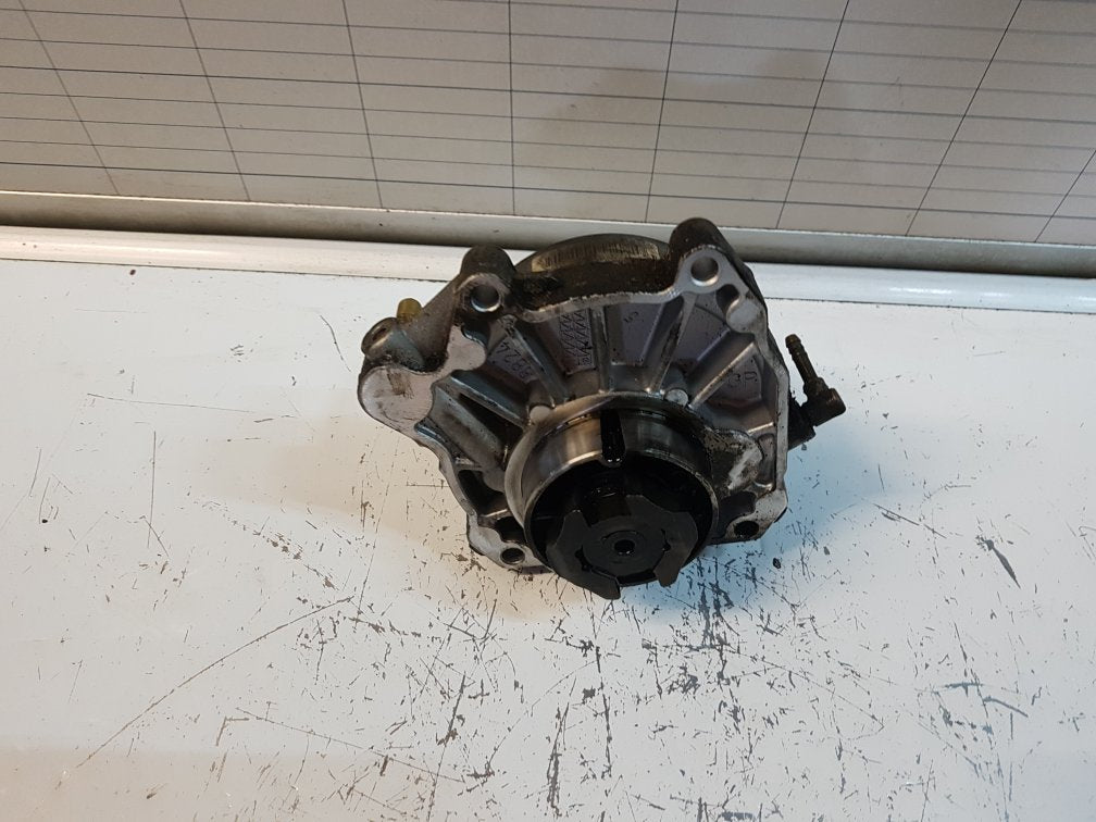 2006 - 2009 Saab 9-5  Estate Vacuum/Air Pump 55188660