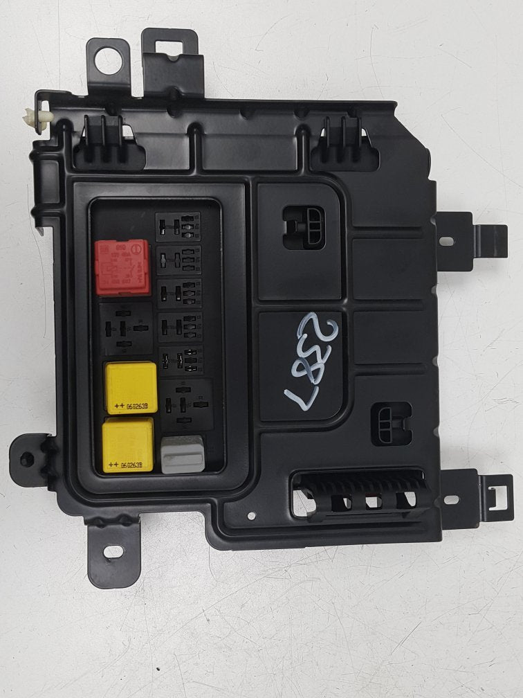 2003 - 2006 Saab 9-3  Estate Interior Fuse Box 12 766 739
