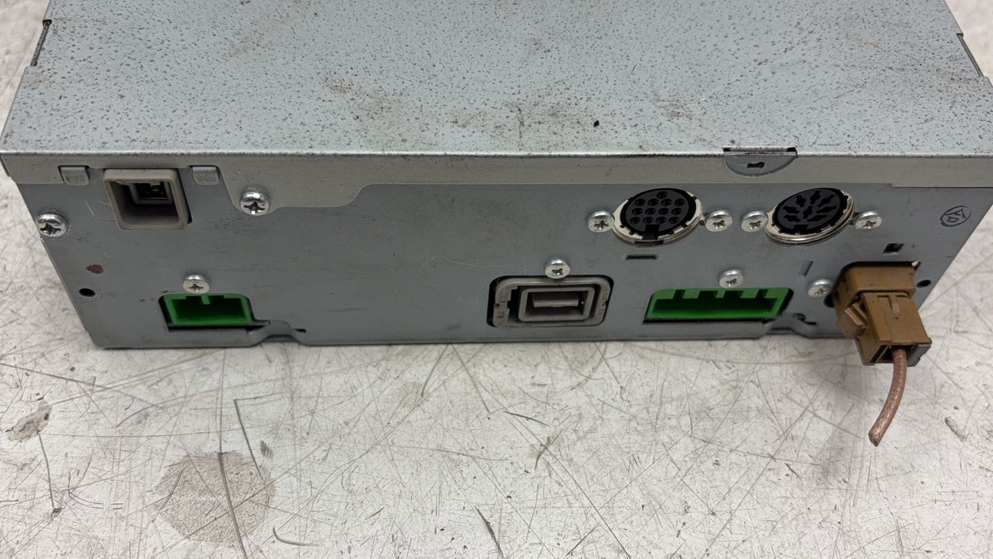 2004 - 2007 Volvo XC70  Estate SATNAV DVD PLAYER 30732903