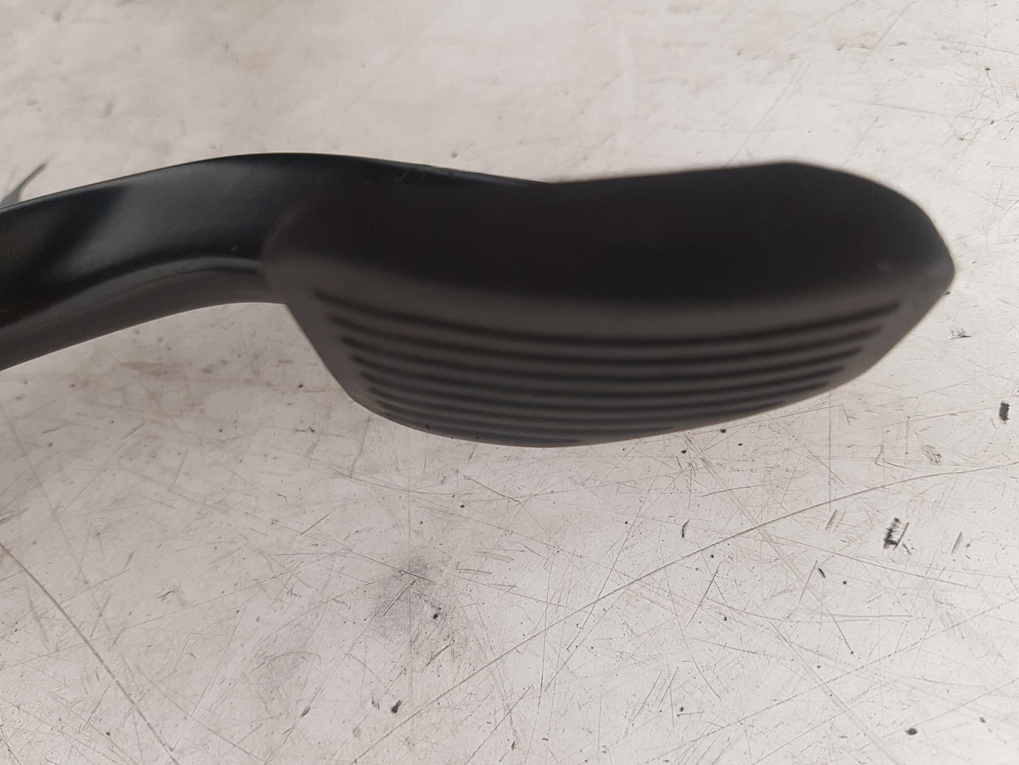 2013 - 2016 Volvo V40 III 525 Hatchback Clutch Pedal 31381272