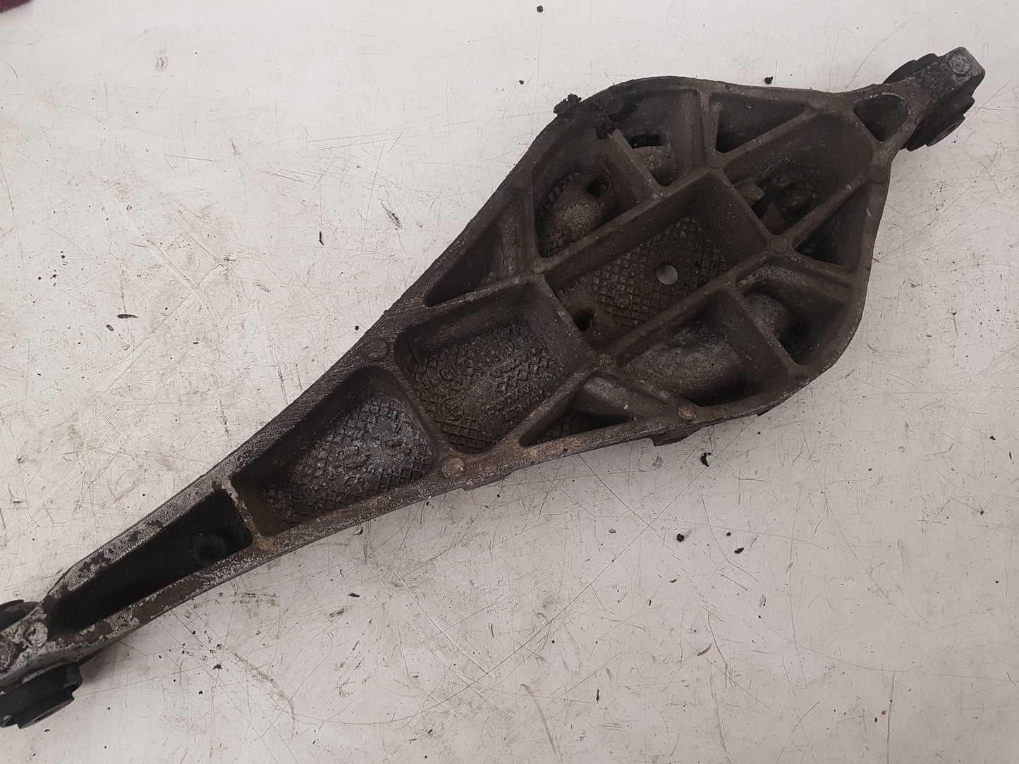 2010 - 2017 Volvo XC60  Estate Right Rear Lower Control Arm