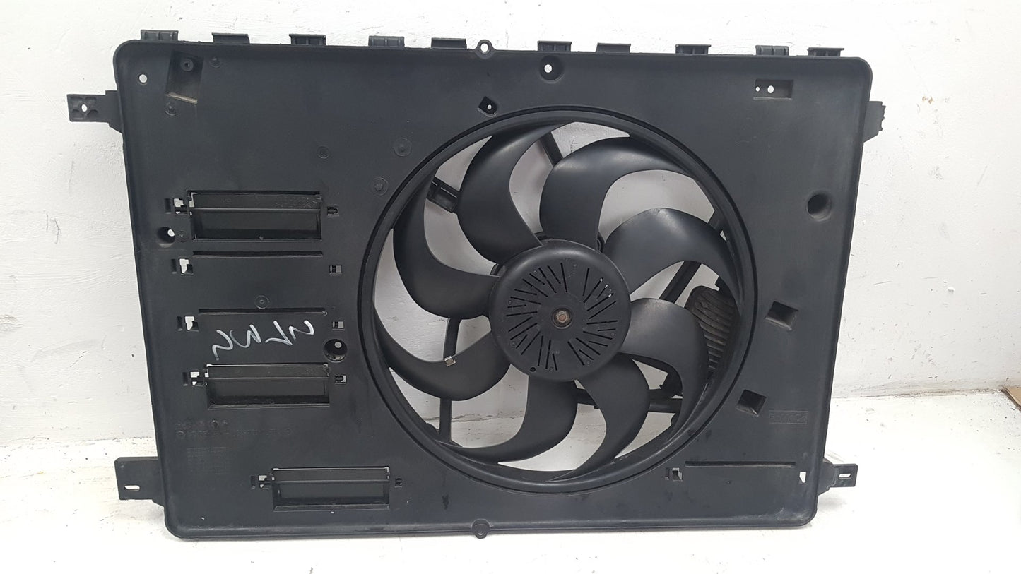 2013 - 2015 Volvo V60  Estate RADIATOR FAN & COWLING (A/C CAR) 8240543