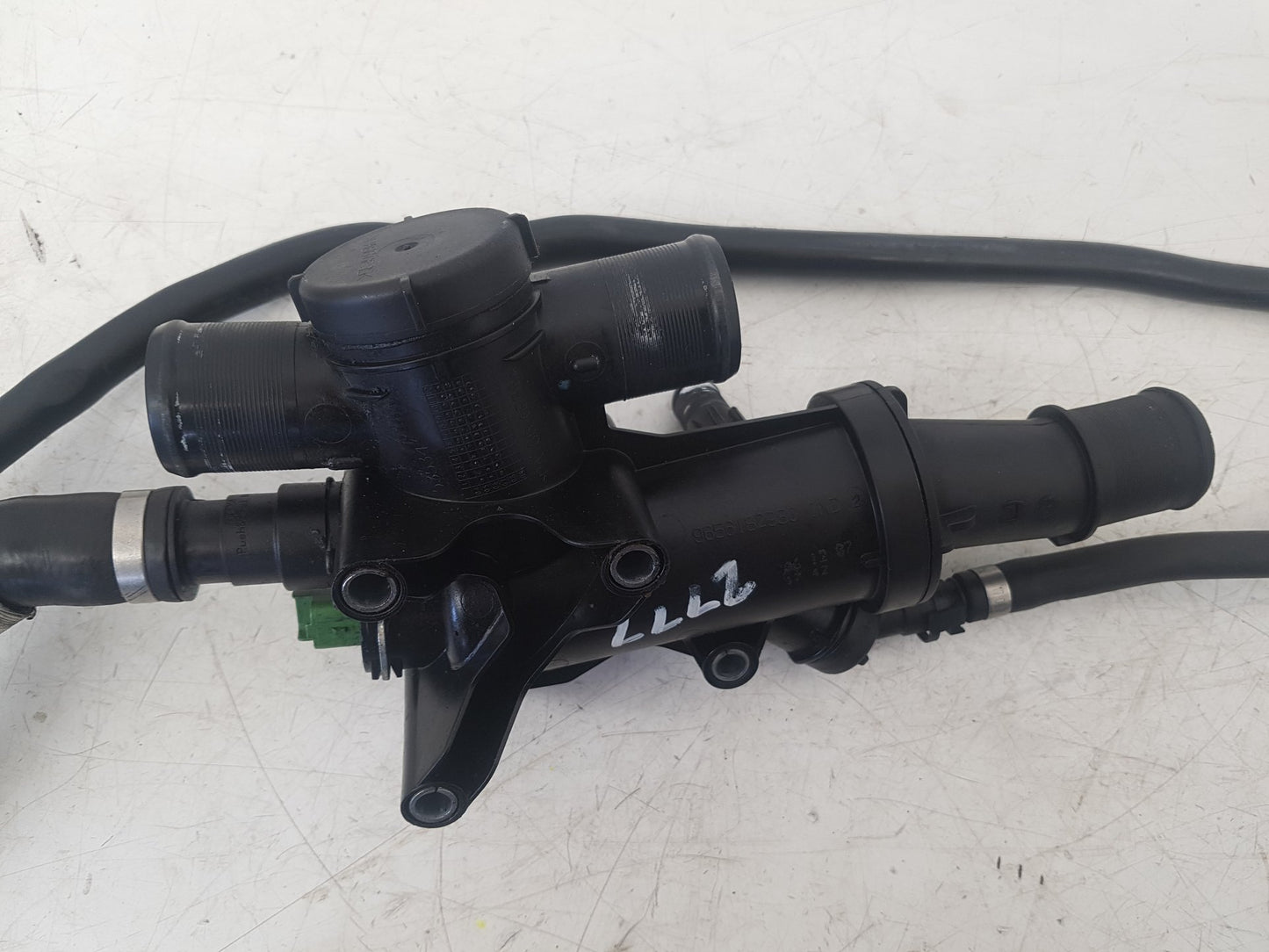 2006 - 2012 Volvo C30  Hatchback THERMOSTAT HOUSING/TEMP SENSOR 30725119