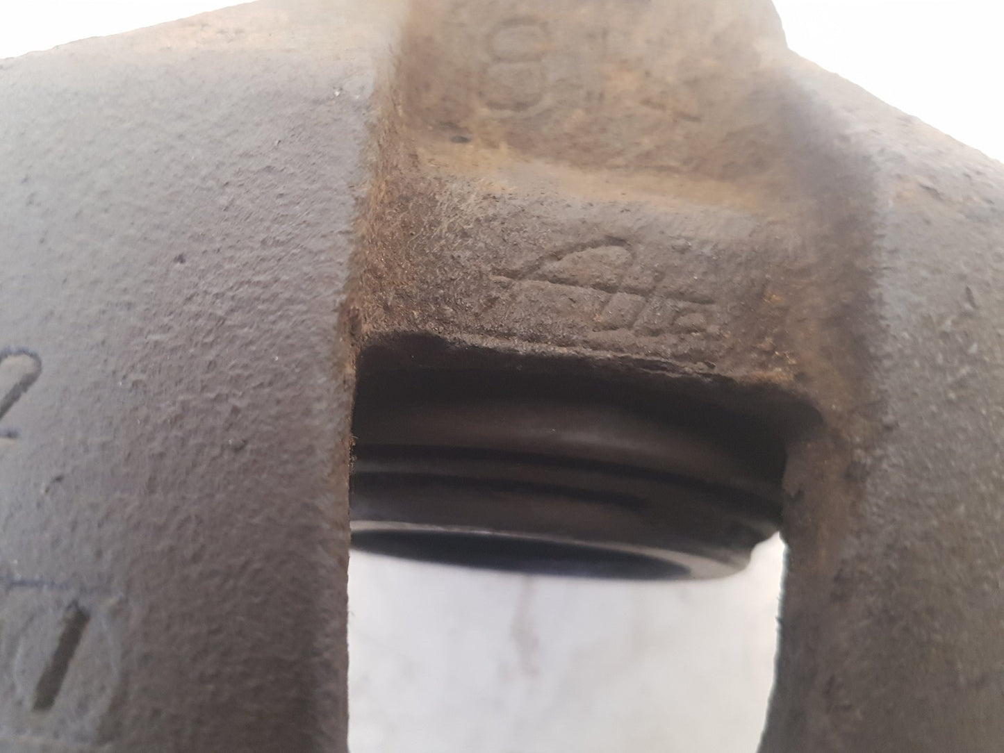 2006 - 2012 Volvo C30  Hatchback Right Front Caliper 36051716