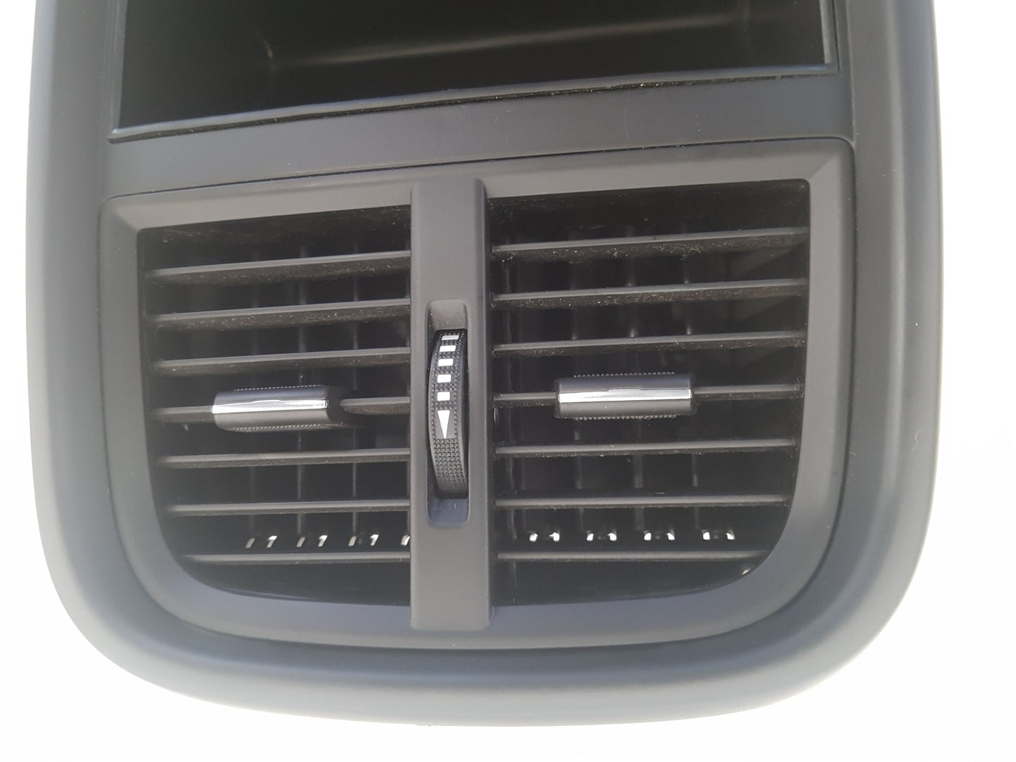 2010 - 2012 Saab 9-5  Saloon Dash Air Vent Centre 330188061