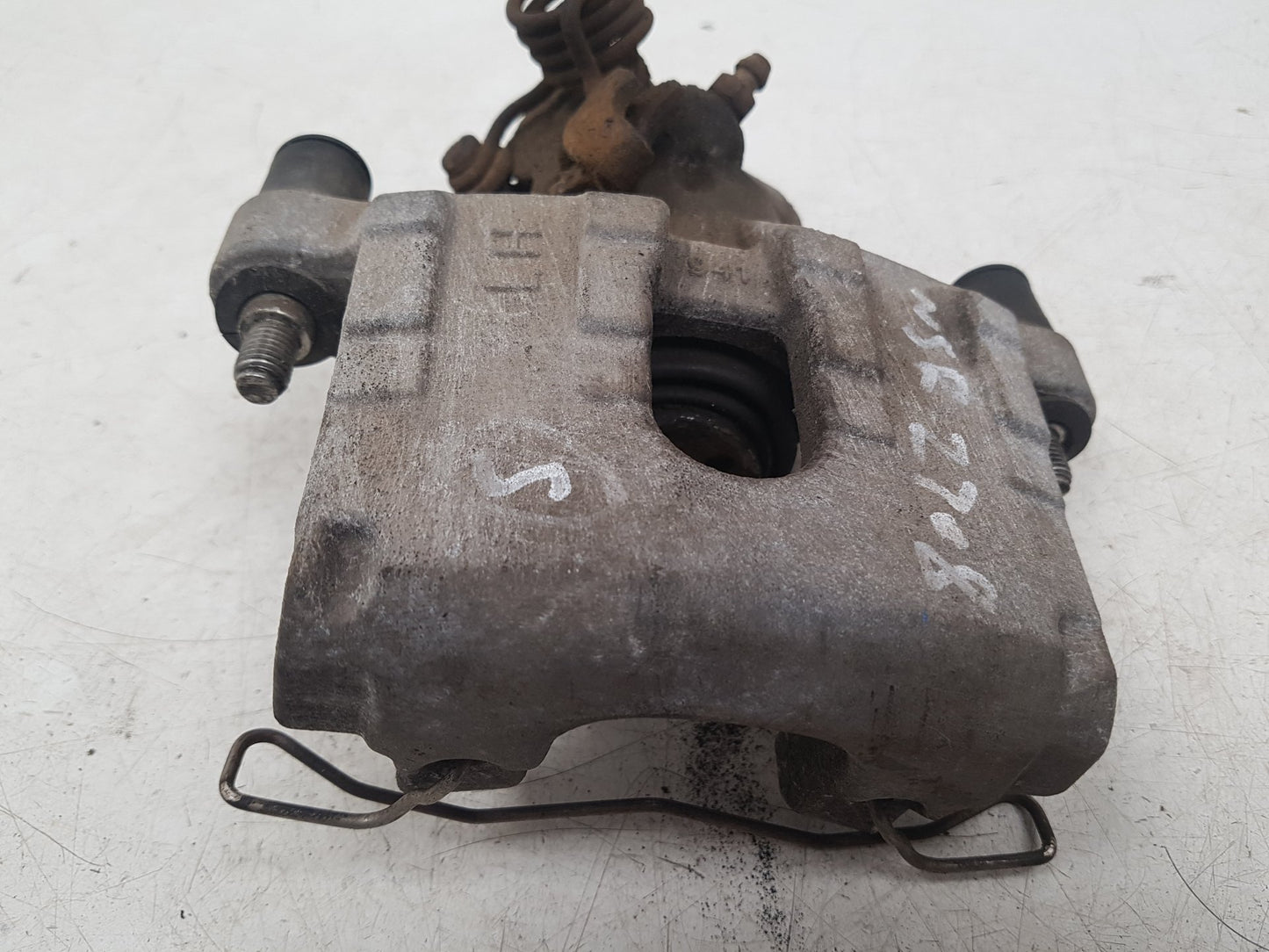 2007 Volvo C70  Convertible Left Rear Caliper 36000902