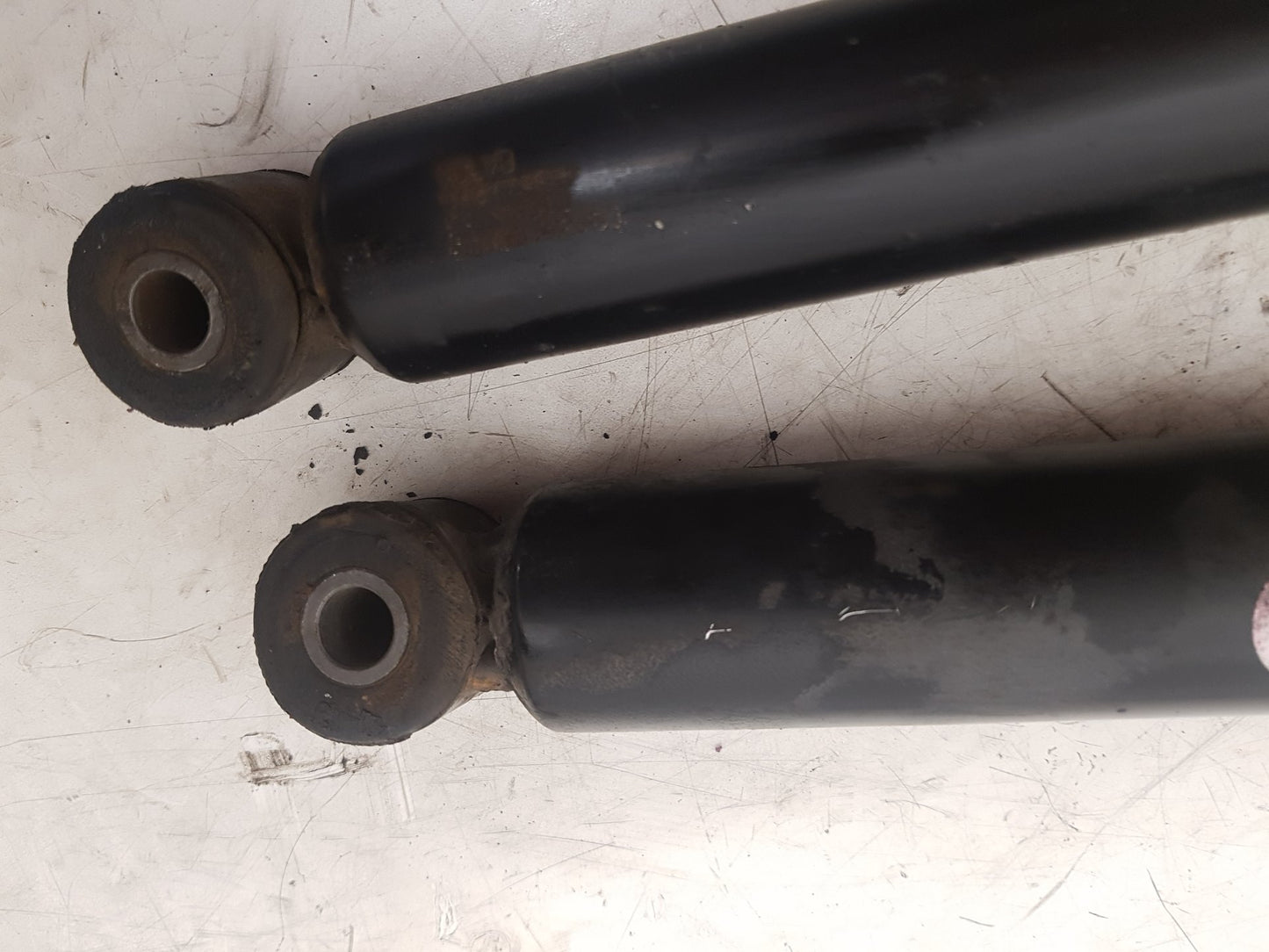 2013 - 2016 Volvo V40 III 525 Hatchback REAR SHOCK ABSORBER (PAIR) 8V61-18159