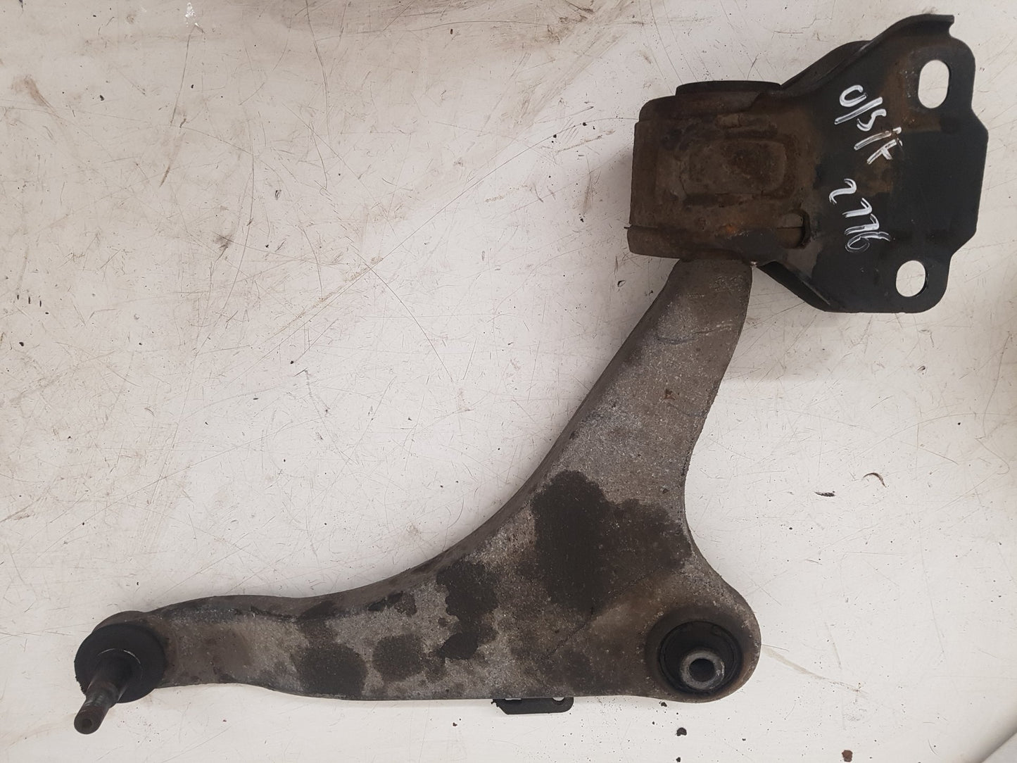 2012 Volvo S60  Saloon Right Front Lower Control Arm 31429321