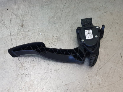 2010 - 2012 Saab 9-5  Saloon Accelerator Pedal 13237356