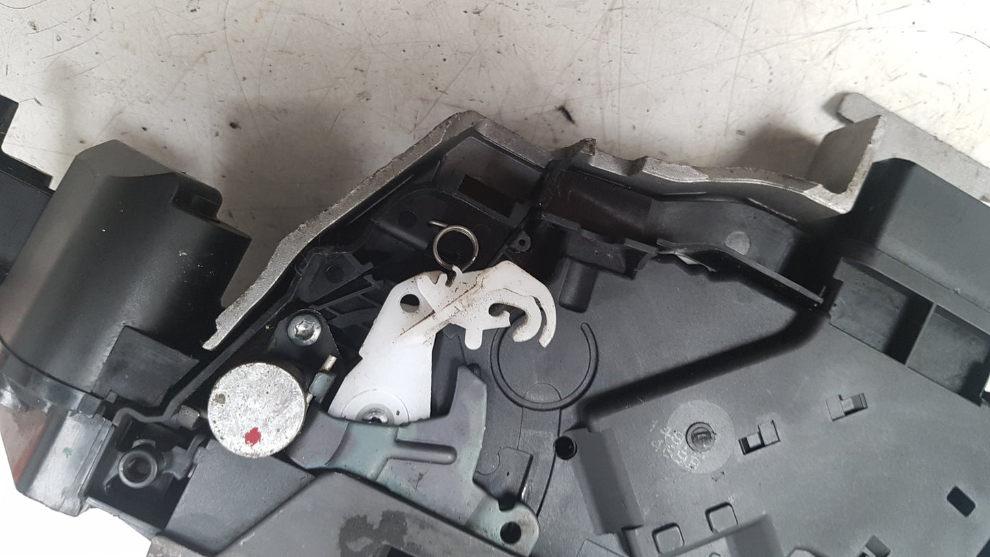 2007 - 2013 Volvo C70  Convertible Left Front Door Lock Actuator 30632852