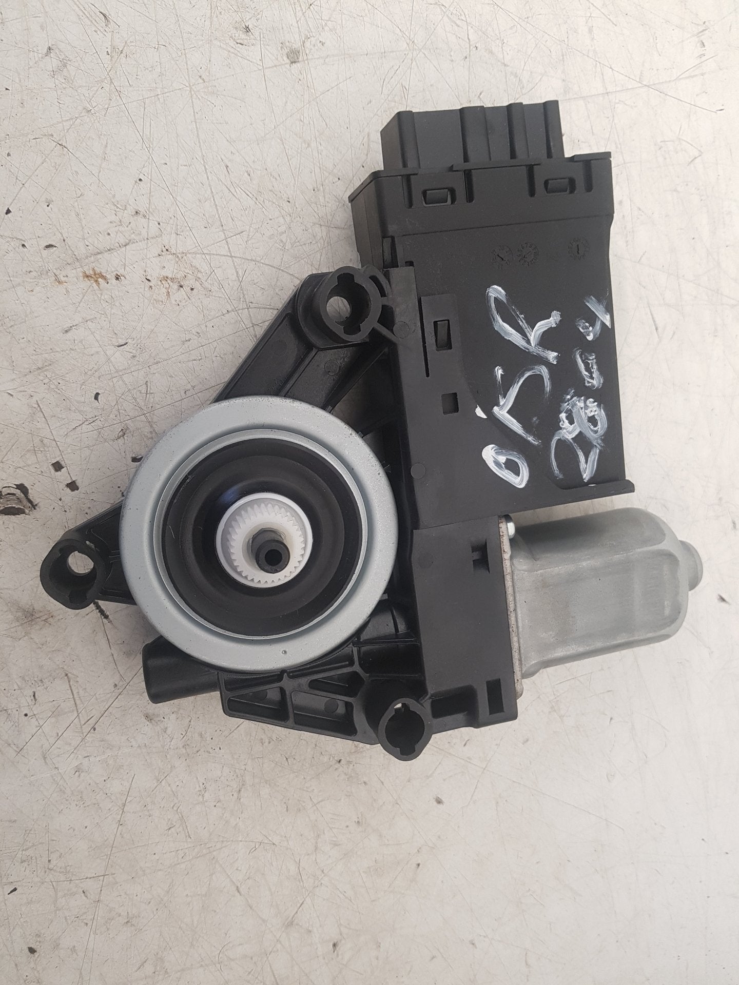 2017 - 2025 Volvo V90 235, 236 Estate WINDOW REG MOTOR (DRIVER SIDE REAR) 32283267