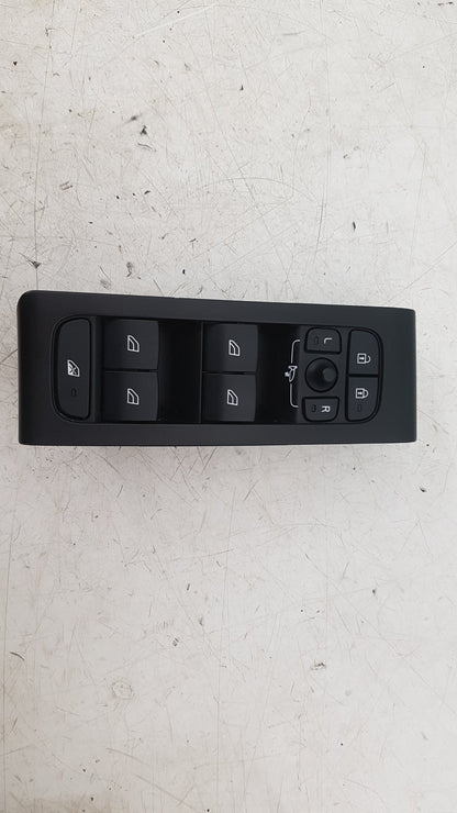 2017 - 2025 Volvo XC40 536 SUV Right Front Window Switch 31319764