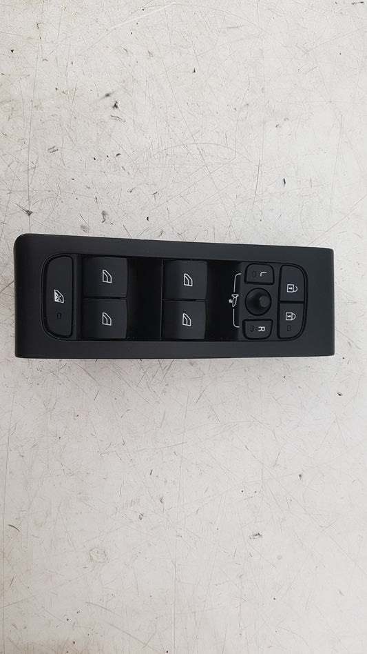 2017 - 2025 Volvo XC40 536 SUV Right Front Window Switch 31319764