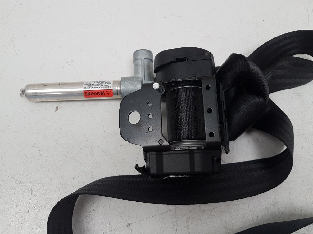 2006 - 2011 Volvo S80  Saloon Rear Centre Seat Belt 8639763
