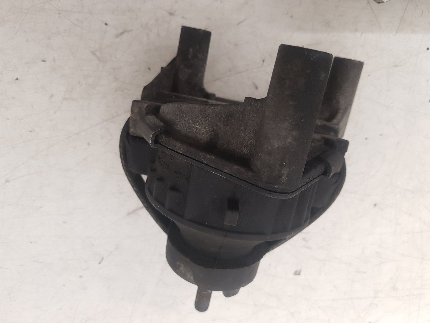 2006 - 2009 Saab 9-5  Saloon ENGINE MOUNT (FRONT) 5237219