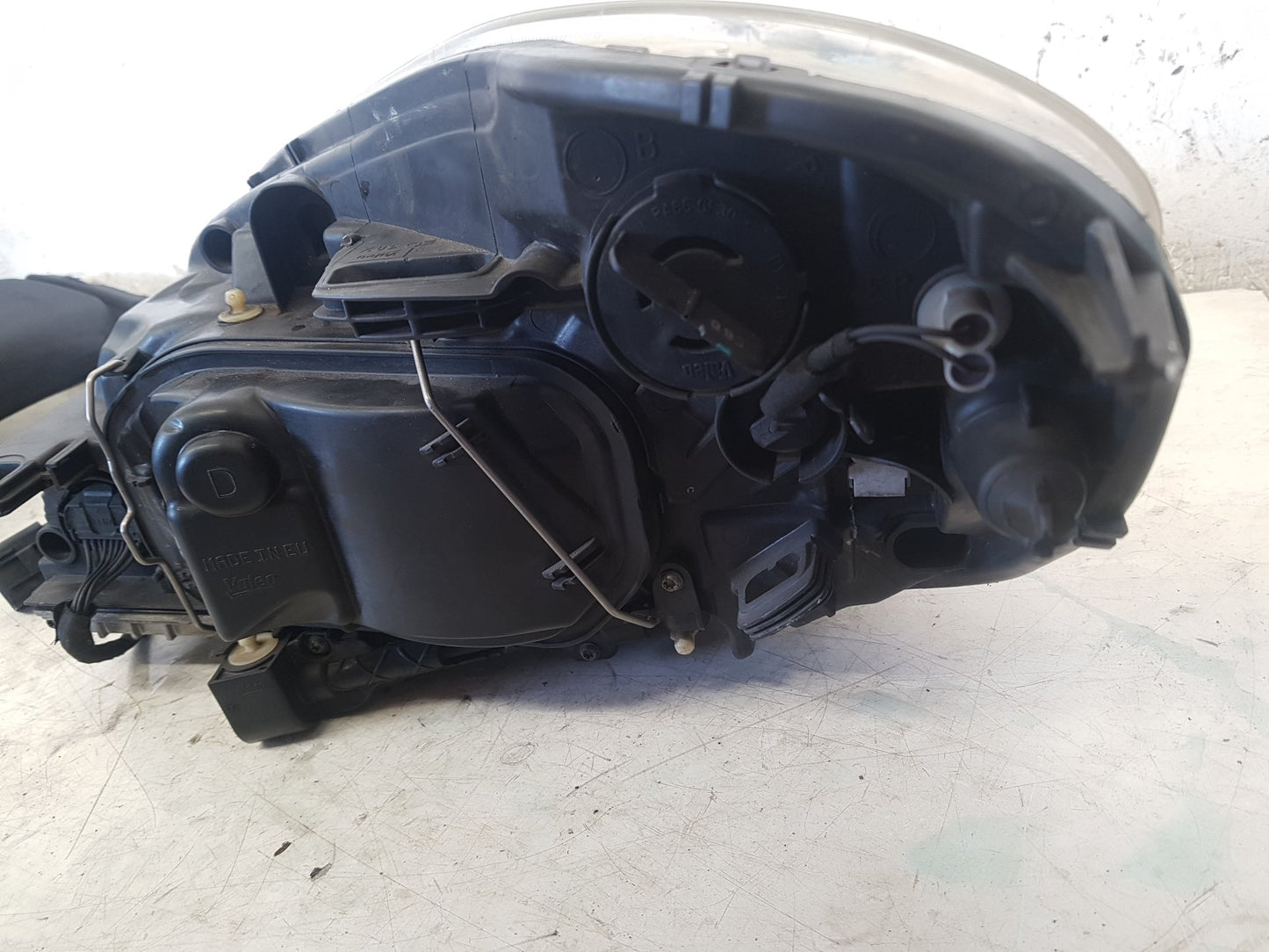 2010 - 2017 Volvo XC60  Estate Right Headlight 31395465