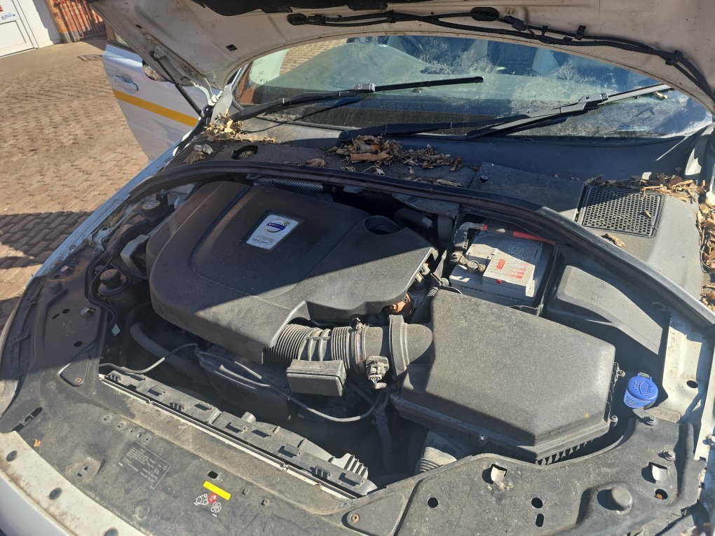 2010 - 2014 Volvo XC60  Estate Manual Gearbox 1285040