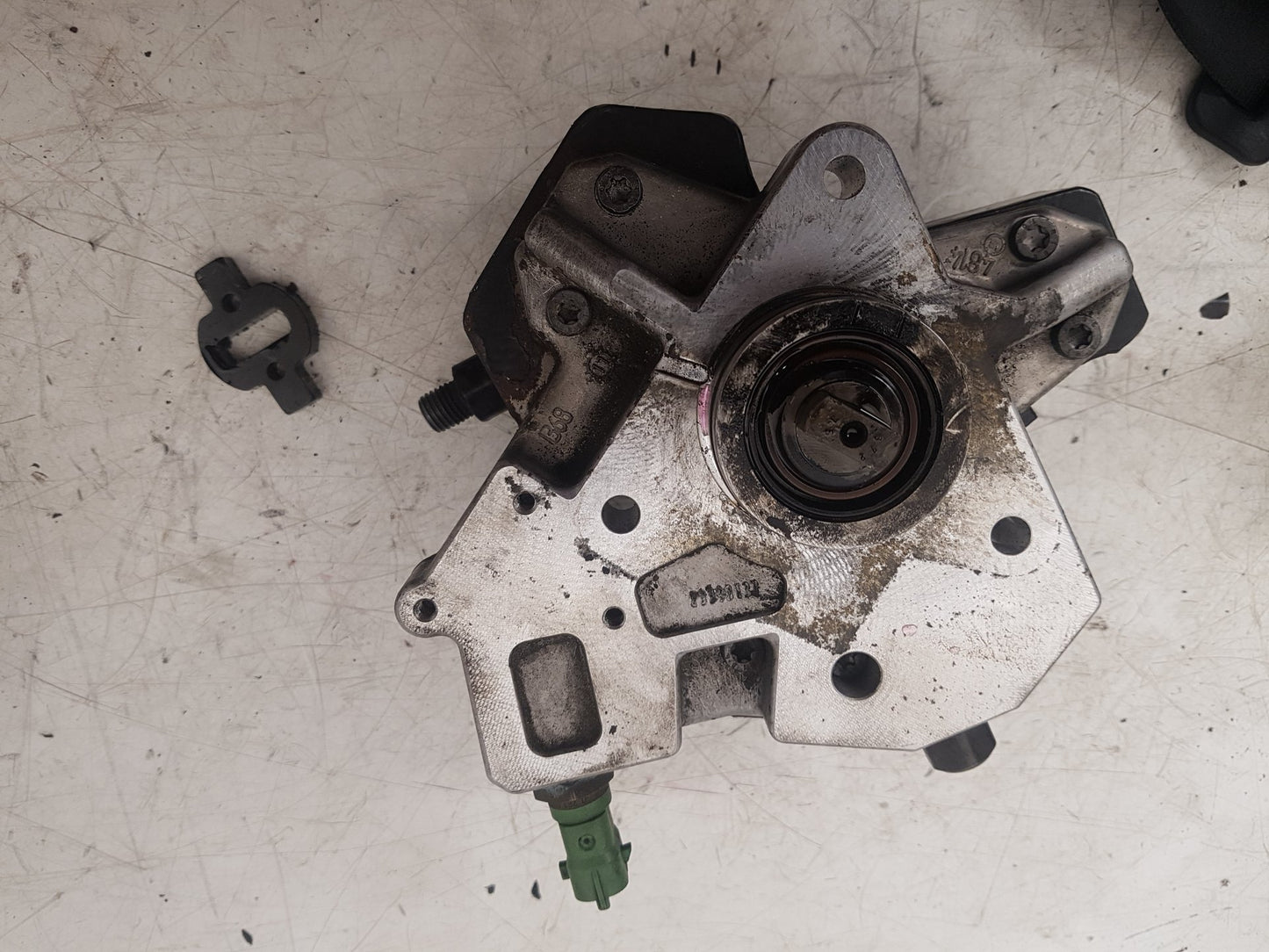 2003 - 2014 Volvo XC90 I 275 Estate High Pressure Pump 0 445 010 111