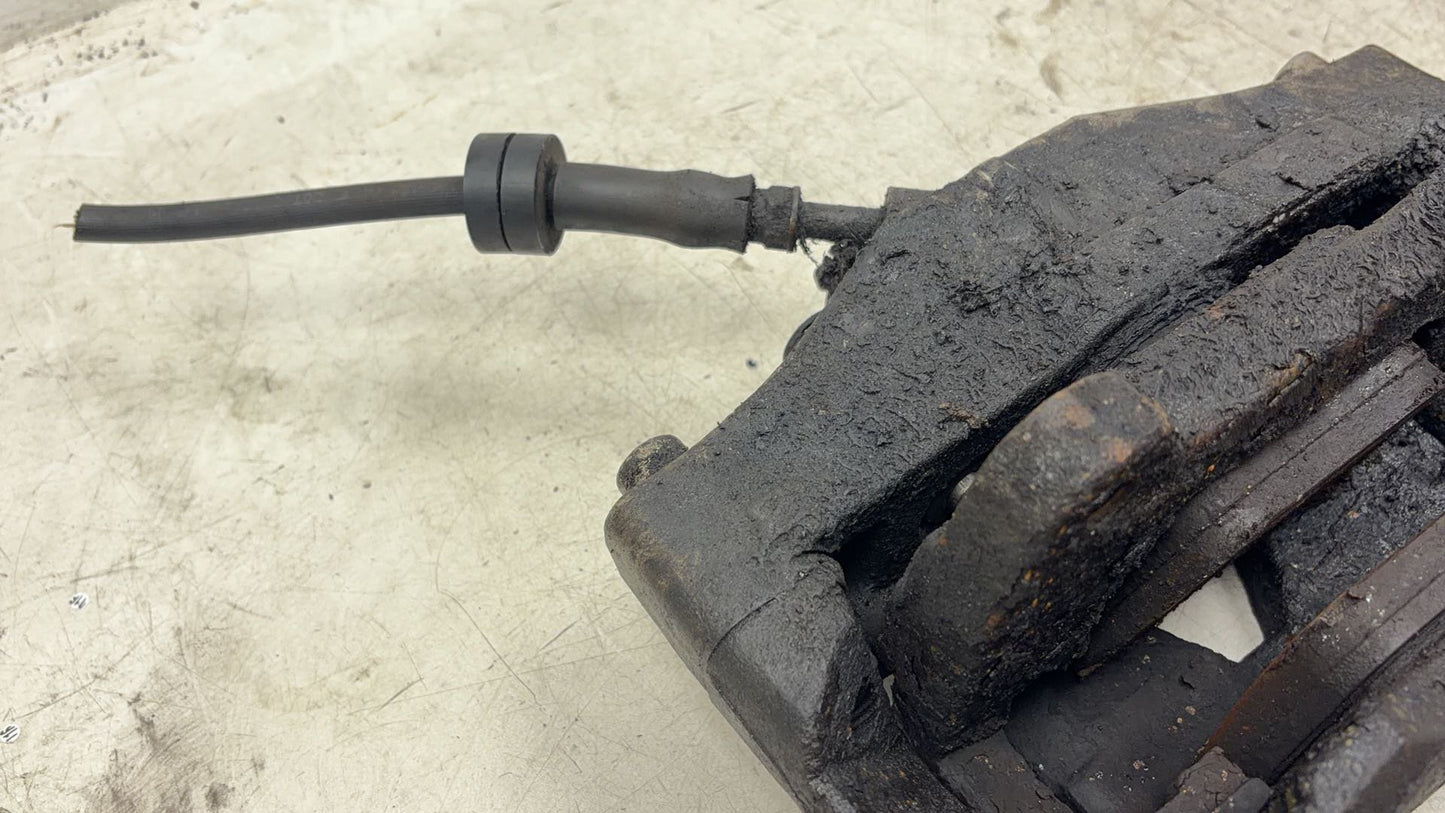 2003 - 2014 Volvo XC90 I 275 Estate Left Front Caliper 30657303