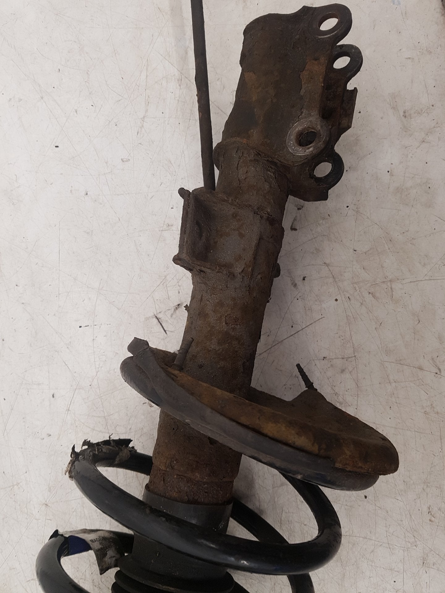 2007 Volvo V70  Estate Right Front Shock Absorber 30760125