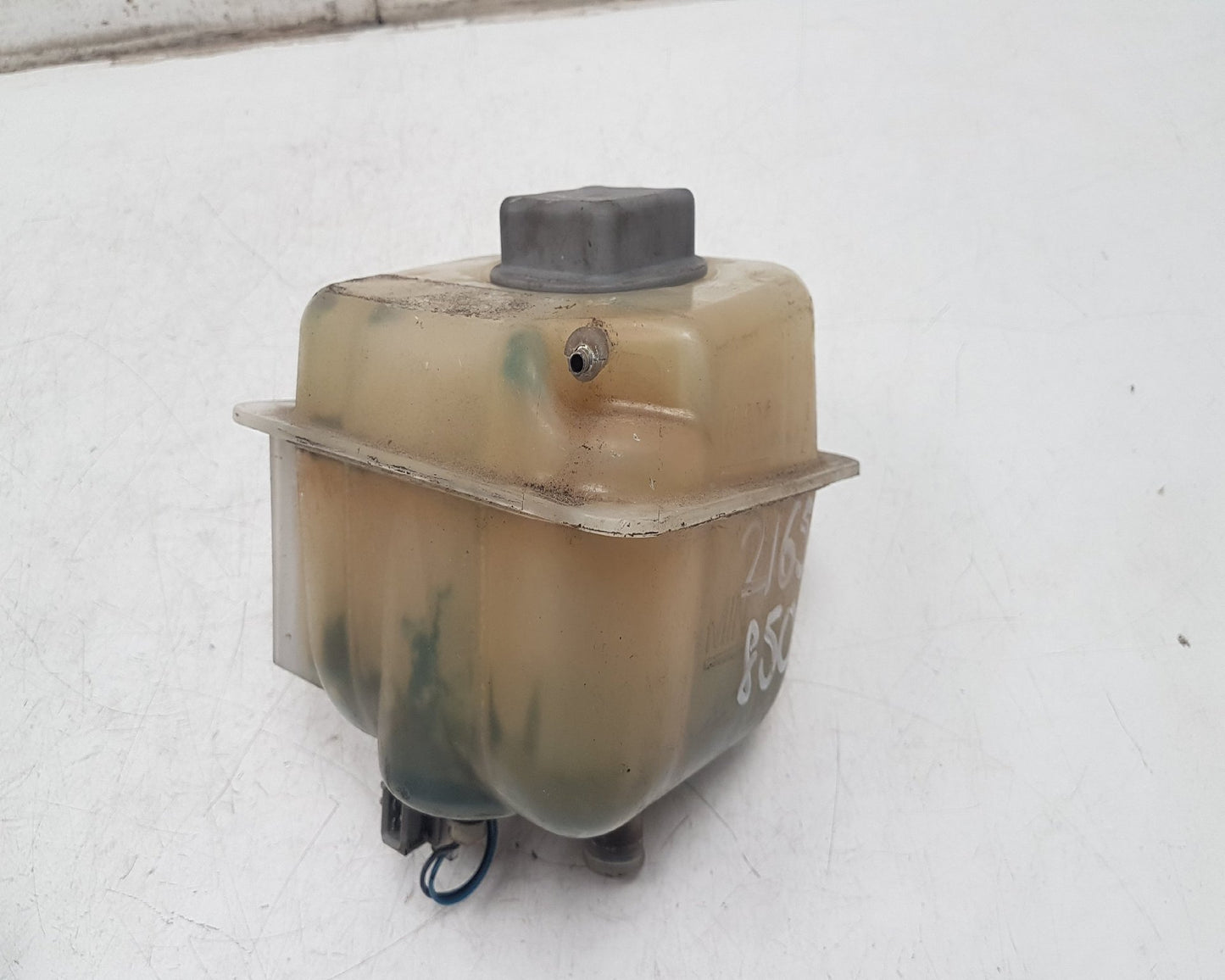 1994 - 1997 Volvo 850  Estate Radiator Pressure Bottle 9141031