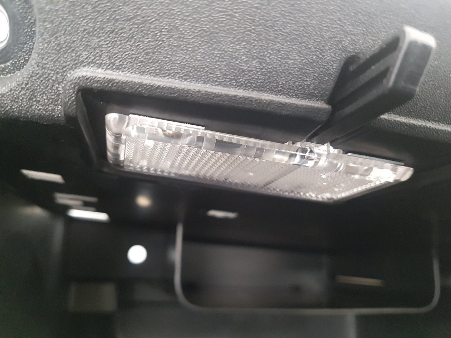 2012 - 2015 Volvo V40  Hatchback Glove Box 31393634