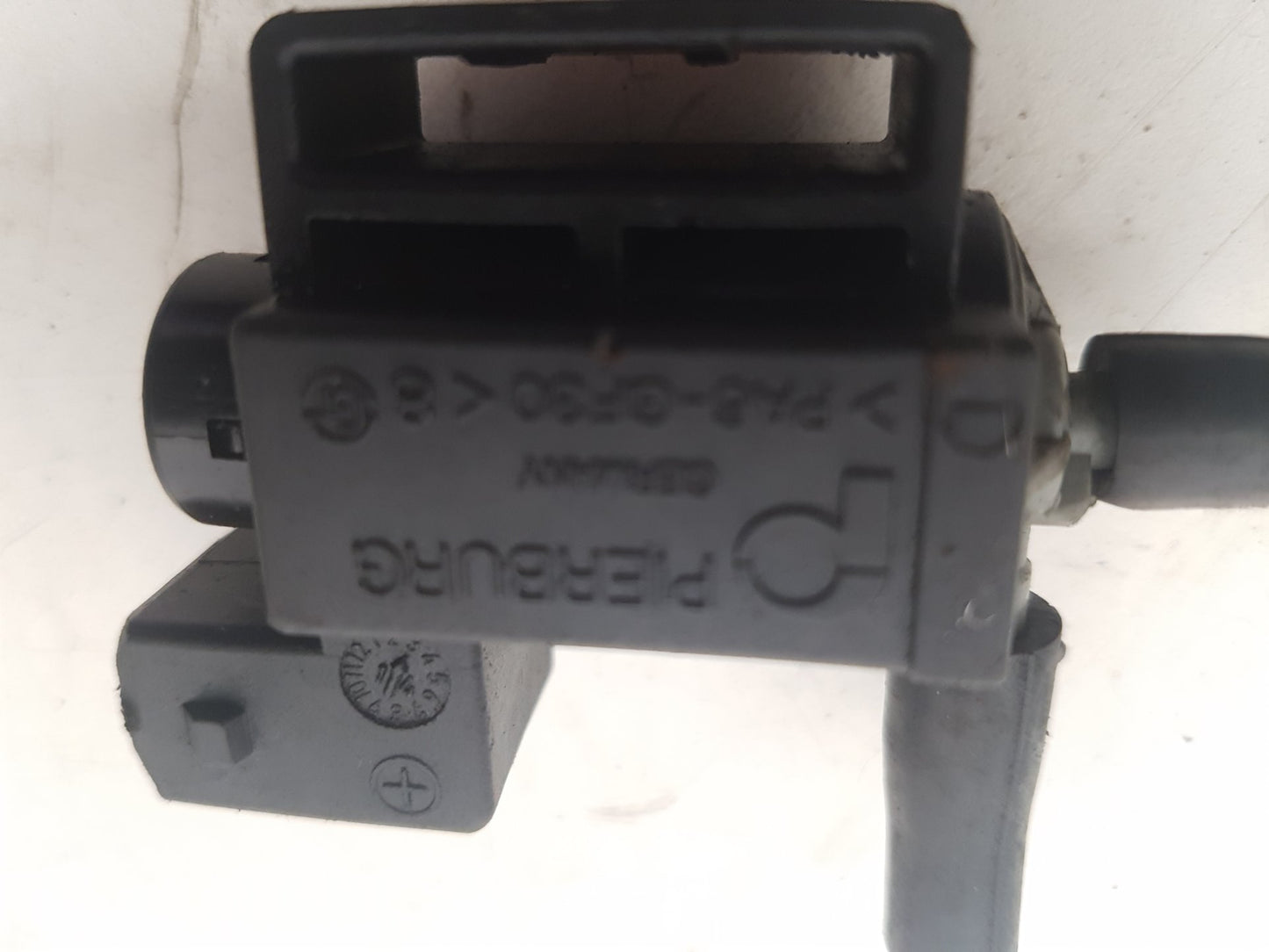 2013 - 2015 Volvo V60  Estate VACUUM CONTROL SOLENOID VALVE 31339879