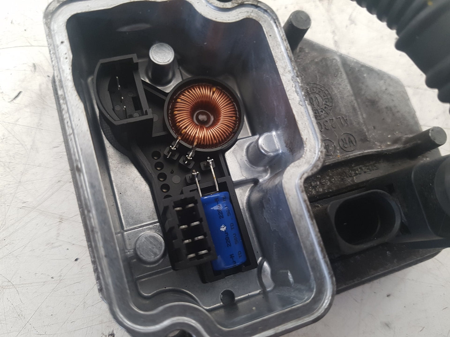 2003 - 2006 Volvo XC90  Estate DIFFERENTIAL ELECTRONIC MODULE (DEM) HAP511