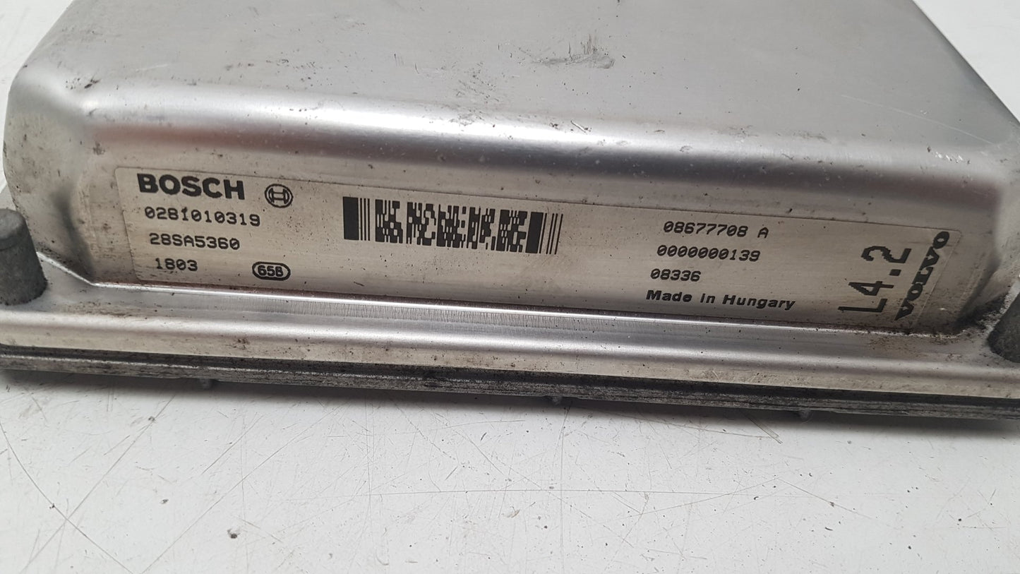 2001 - 2010 Volvo S60  Saloon Engine ECU 08677708A