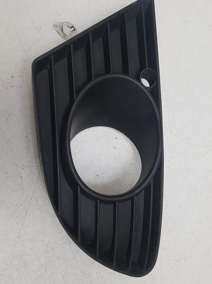 2001 - 2009 Saab 9-5  Estate FOG LIGHT GRILL (LEFT) 5491584