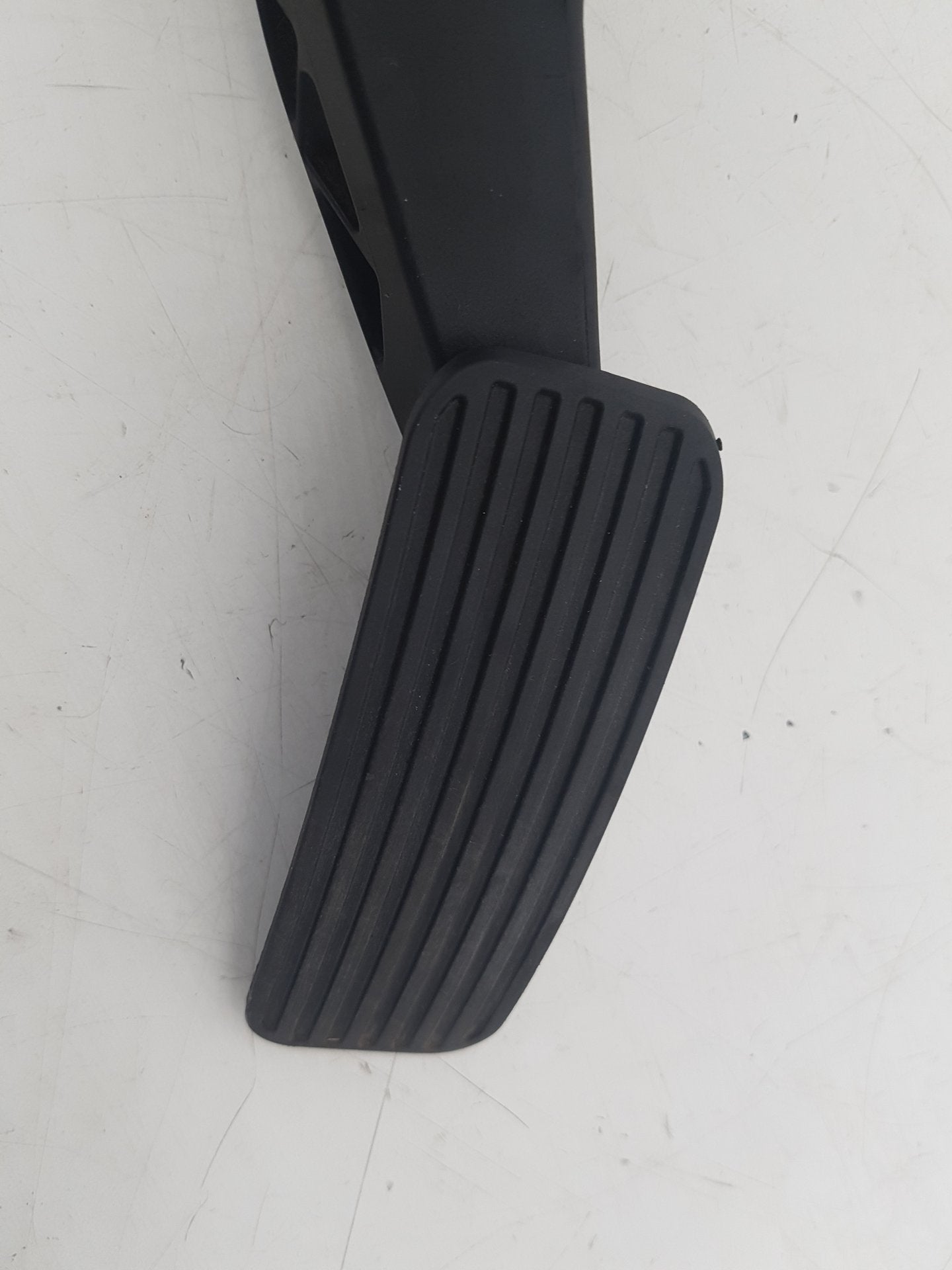 2010 - 2012 Saab 9-5  Saloon Accelerator Pedal 13237356