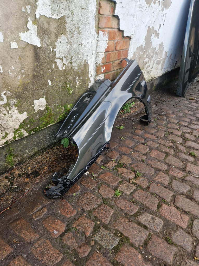 2001 - 2009 Saab 9-5  Estate Left Front Guard