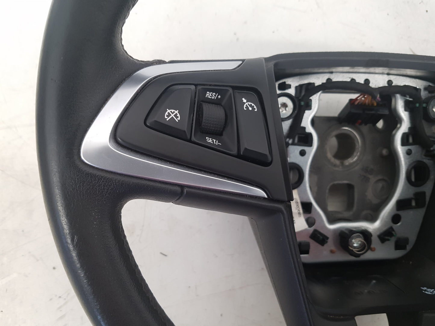 2010 - 2012 Saab 9-5  Saloon Steering Wheel 13332551