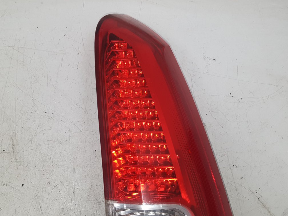 2004 - 2007 Volvo XC70  Estate REAR/TAIL LIGHT UPPER (DRIVER SIDE) 30655375