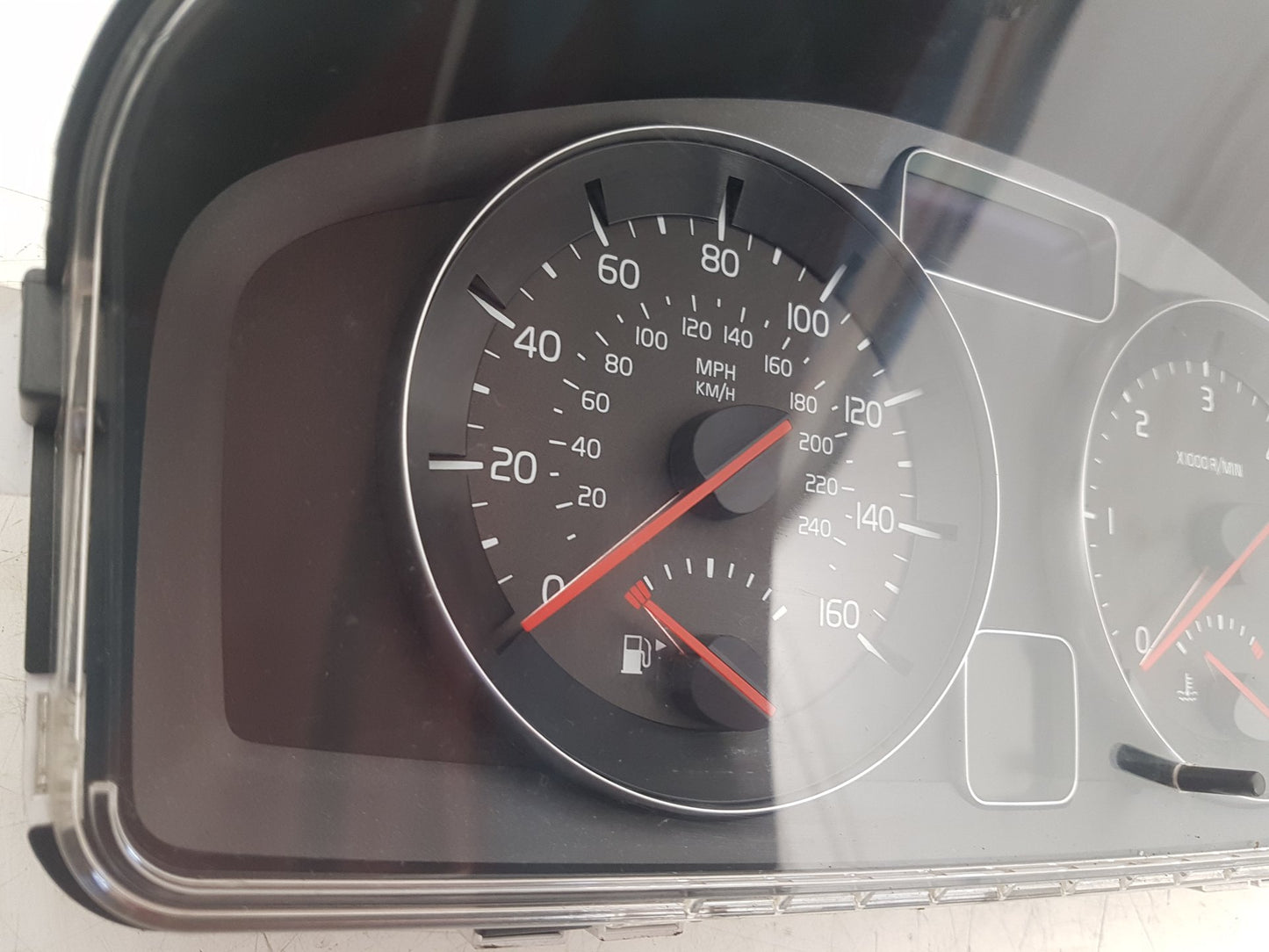 2010 - 2012 Volvo S40  Saloon Instrument Cluster 31296235