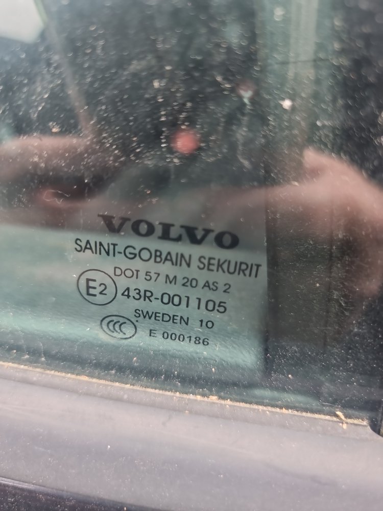 2010 - 2016 Volvo S60  Saloon Right Rear Door Window