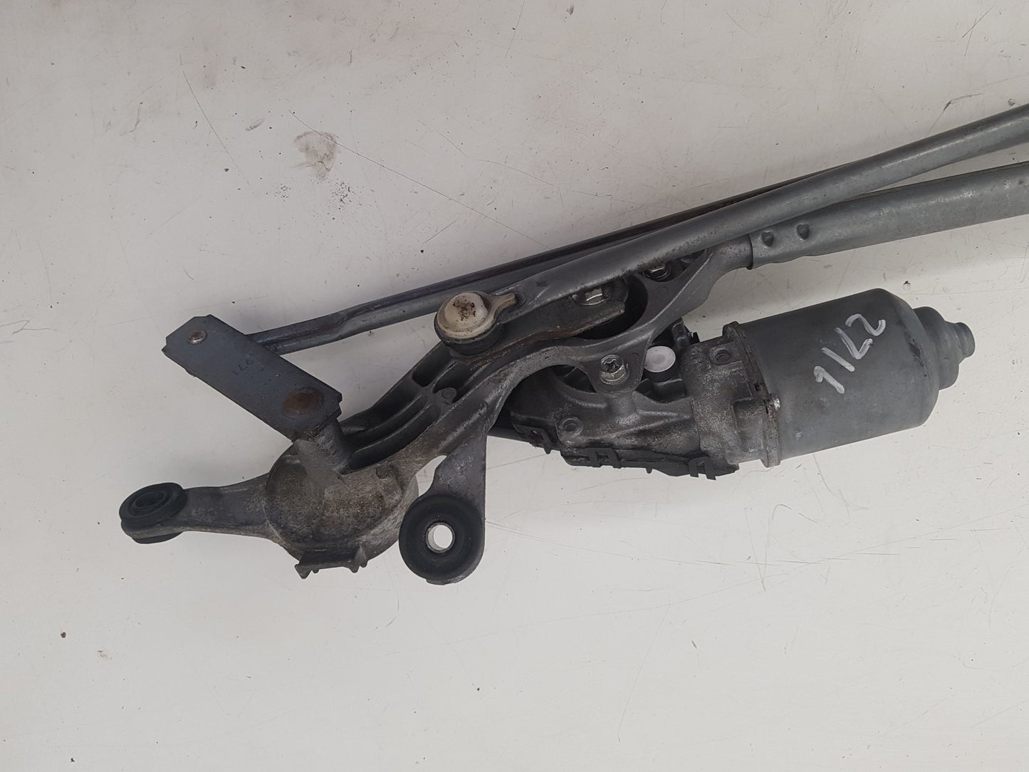 2010 - 2012 Saab 9-5  Saloon Saab 9-5 Vector Front Wiper Motor & Linkage 13240559 2010-2012 13240559