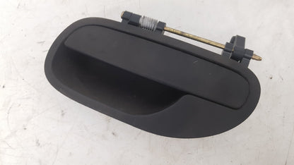2000 - 2004 Volvo V40  Estate DOOR HANDLE - EXTERIOR (FRONT PASSENGER SIDE)